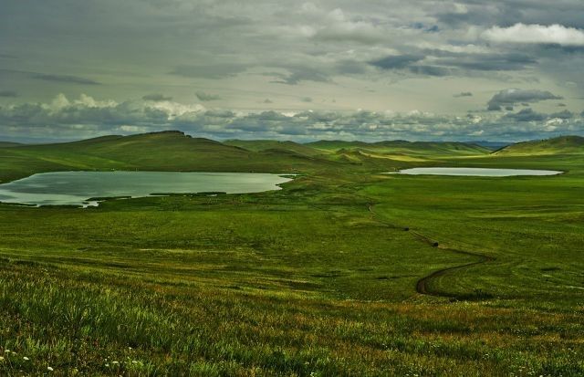 2.	Озёра Матарак и Чалысколь (вид с г. Самсон)